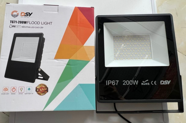 Đèn led pha cao cấp vỏ màu đen DSY 1