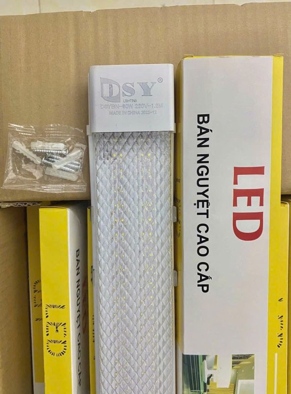 IMG_20260220_084837 Bán Nguyệt 1m2 Đầu Vuông Kính Meka 60w Ánh Sáng Trắng Dsybn-60w 6