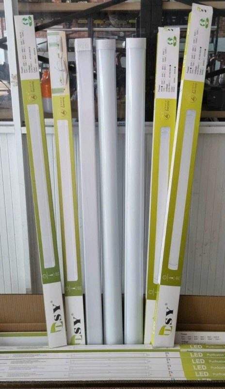 IMG_20260220_163925 Bán Nguyệt 1m2 Đầu Vuông Kính Meka 60w Ánh Sáng Trắng Dsybn-60w 4