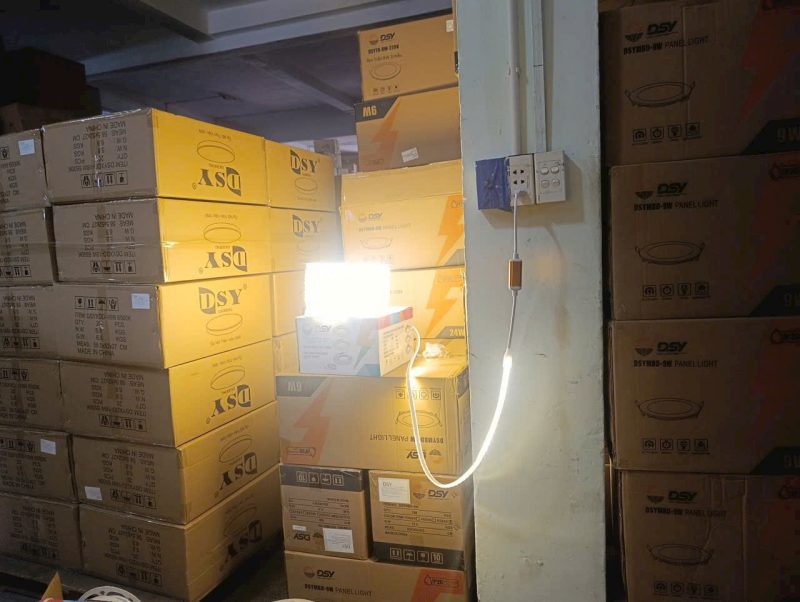 IMG_20260316_094224 Dây Led Cuộn Bản Mạch 1 Hàng Led Siêu Sáng 12w/m 3 Chế Độ Vàng + Trắng +
Trung Tính Dsy3m 2835-120d- 12mm 6