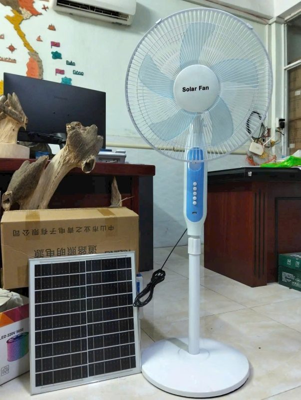 IMG_20260318_094334 Quạt Nlmt 5 Cánh 18000 Mah Có Cục Sạc Điện Mã 188 Dsyxxcs-188-25w 5